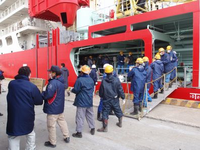 相馬港での作業